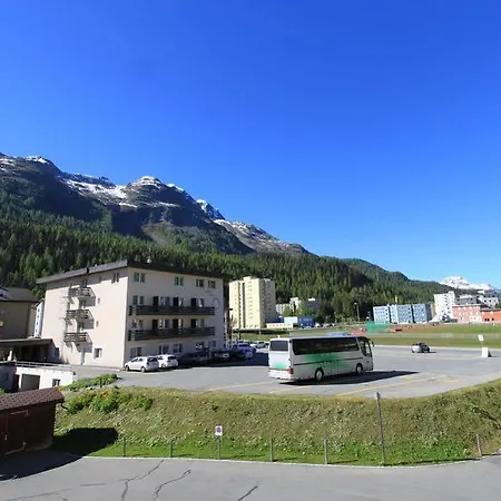 Hotel Skyline House