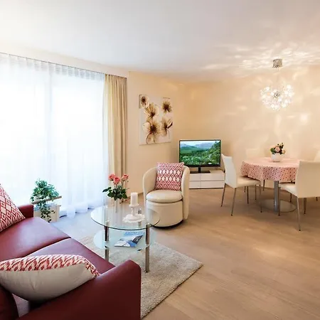 Skyline House Hotel 2*