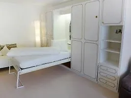 Skyline House Hotel 2*
